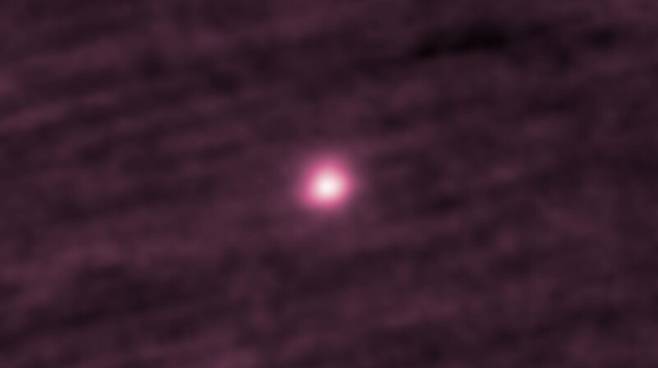 미국항공우주국의 태양관측위성 스테레오가 촬영한 아틀라스혜성. 가시광선 관측 기기로 9월11~25일 촬영했다. 미국항공우주국 제공