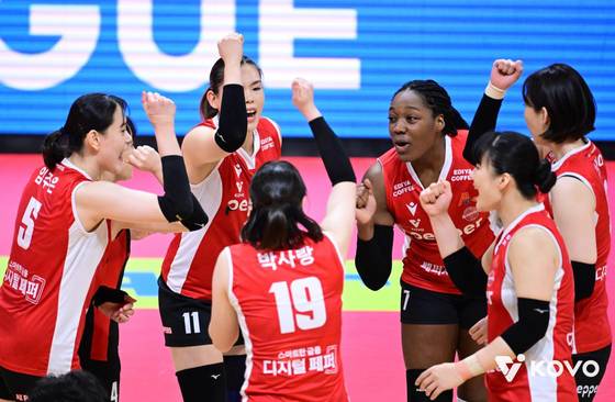 2위에 오른 페퍼저축은행. [사진 한국배구연맹]