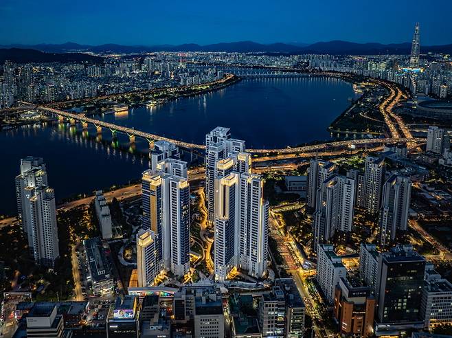 청담 르엘 조감도.