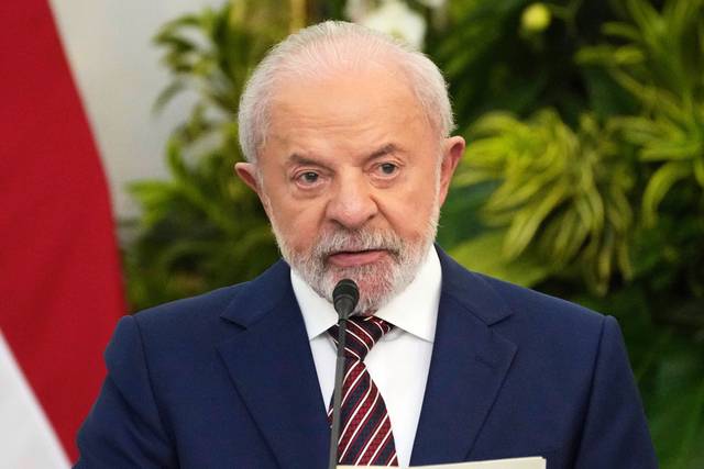 루이스 이나시우 룰라 다 시우바 브라질 대통령이 지난 10월 23일 인도네시아 자카르타에서 수비안토 대통령과의 정상회담 직후 합동기자회견에 임하고 있다. AP 연합뉴스