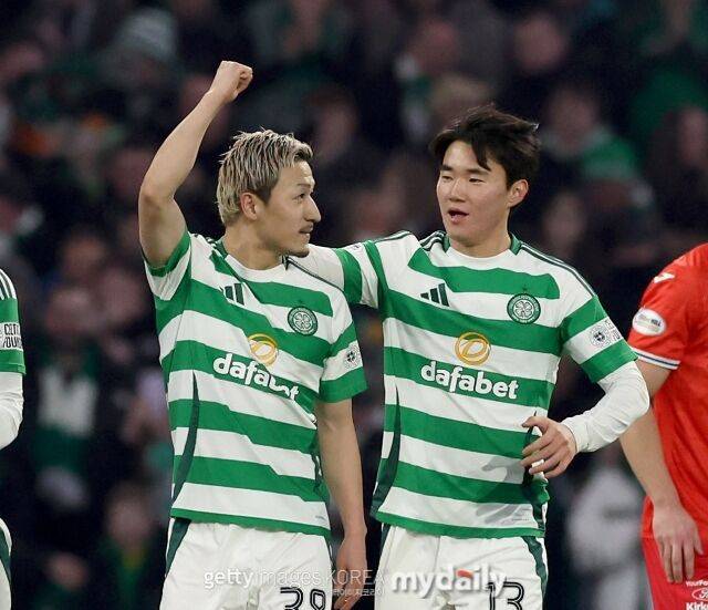 마에다 다이젠과 양현준./게티이미지코리아