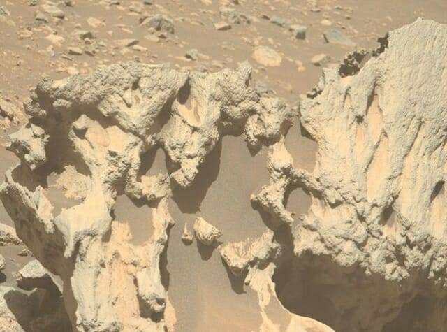 피프삭슬라의 클로즈업 사진 (출처=NASA/JPL-칼텍/ASU)