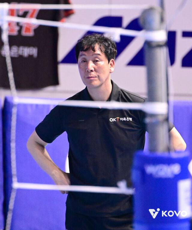 OK저축은행 신영철 감독./KOVO