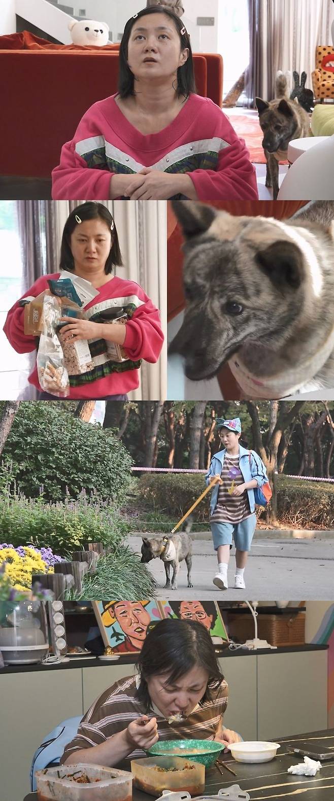 [서울=뉴시스] 코미디언 박나래가 21일 오후 11시 10분 방송한 MBC TV 예능 프로그램 '나 혼자 산다'에서 반려견 훈련에 열중한다. (사진=MBC 제공) 2025.11.21. photo@newsis.com *재판매 및 DB 금지