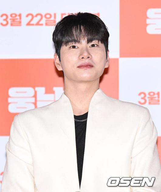 [OSEN=조은정 기자] 14일 오후 서울 용산구 CGV용산아이파크몰에서 영화 '웅남이(감독 박성광)’ 언론배급시사회가 열렸다.배우 이이경이 질의응답 시간을 갖고 있다. 2023.03.14 /cej@osen.co.kr