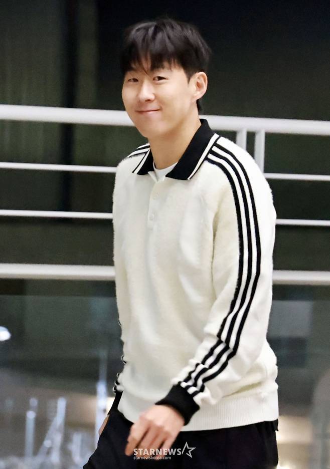 LAFC 손흥민 선수가 국가대표 평가전 마치고 팀 합류를 위해 19일 오후 인천국제공항을 통해 출국하고 있다. /사진=임성균 기자