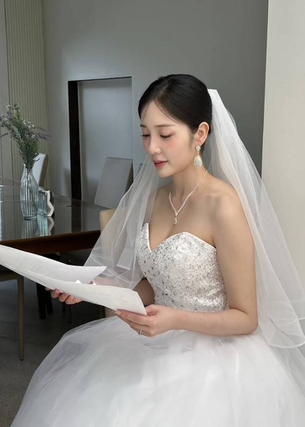 윤채경