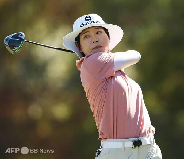 우승상금 400만달러가 걸린 미국여자프로골프(LPGA) 투어 2025시즌 최종전 CME그룹 투어 챔피언십에 출전한 이소미 프로가 2라운드에서 경기하는 모습이다. 사진제공=ⓒAFPBBNews = News1 (사진을 무단으로 사용하지 마십시오.)