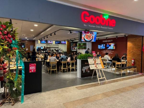국내 업체가 필리핀에서 운영하는 치킨 매장. 지앤푸드 제공
