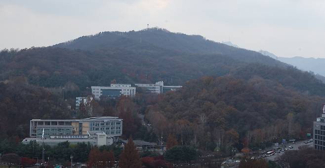 정부가 주택 공급을 추진 중인 서울 서초구 우면동 옛 한국교육개발원 용지 전경.  김재훈 기자