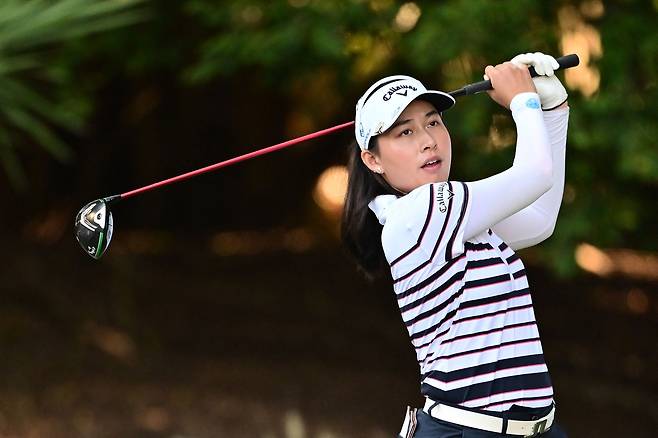 무빙데이에 6타 차 선두로 달아난 지노 티티쿤. [사진=LPGA]