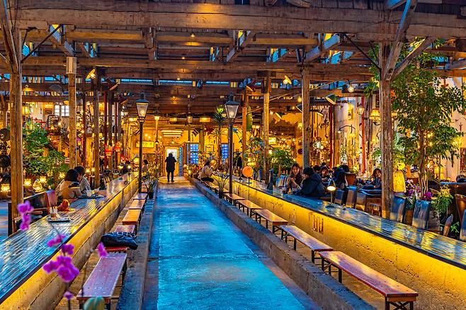 옛 모습을 그대로 간직한 조양방직 내부_한국관광공사