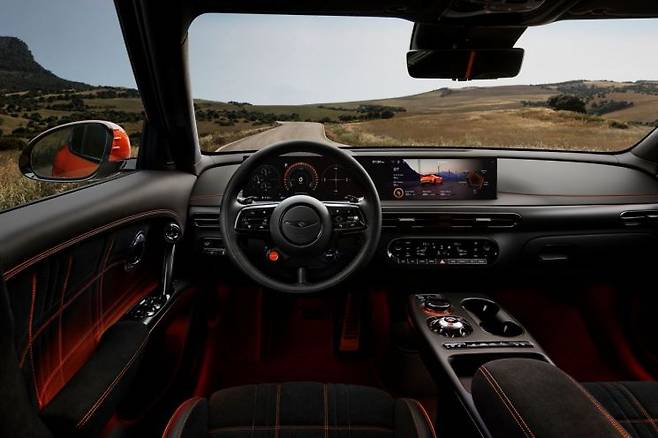 제네시스의 첫 고성능 전기차 GV60 마그마 인테리어. 제네시스 제공