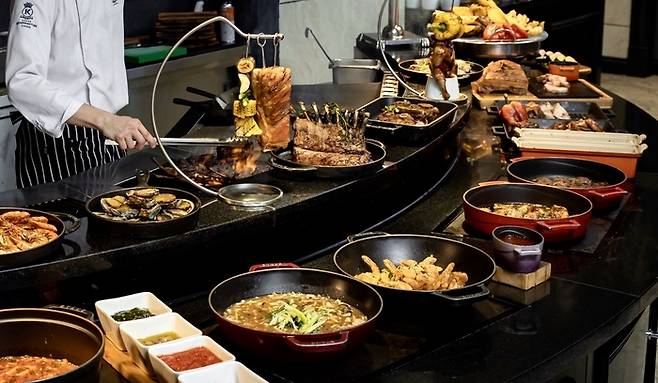 켄싱턴호텔 여의도 스시&그릴 라이브 다이닝 브로드웨이. <자료 = 이랜드파크>