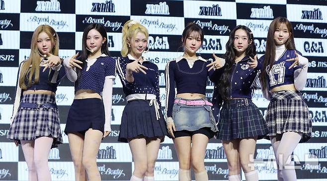[서울=뉴시스] 김혜진 기자 = 그룹 트리플에스 미소녀즈(msnz) 제니스가 24일 오후 서울 용산구 블루스퀘어에서 열린 새 앨범 '비욘드 뷰티' 발매 기념 쇼케이스에서 포즈를 취하고 있다. 2025.11.24. jini@newsis.com