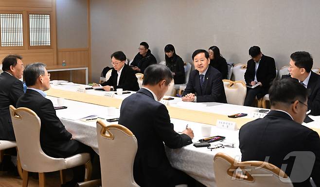 구윤철 부총리 겸 기획재정부 장관이 18일 서울 종로구 정부서울청사에서 열린 '주요 수출기업간담회'에서 모두발언을 하고 있다. (기획재정부 제공. 재판매 및 DB 금지) 2025.11.18/뉴스1 ⓒ News1 청사사진기자단