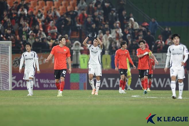 강원FC 원정 경기에서 쐐기골을 넣은 마치다 젤비아 오세훈.(한국프로축구연맹 제공)