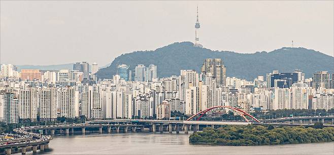 10·15 대책 발표 이후 서울과 수도권 주택 거래량은 급감했지만, 집값은 여전히 오름세를 보인다. (매경DB)