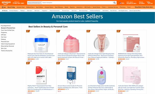 에이피알의 뷰티 브랜드 '메디큐브'가 미국 아마존 블랙프라이데이의 뷰티 카테고리 베스트셀러 1~3위에 올랐다. 에이피알은 미용 의료기기 분야 진출을 통해 성장세를 이어간다는 방침이다. 사진은 아마존 뷰티 카테고리 베스트셀러에 오른 메디큐브 제품. /사진=에이피알