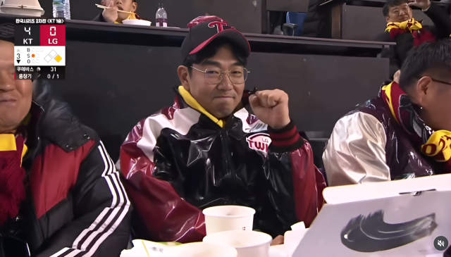 프로야구 LG 팬인 배우 이종혁은 청춘야구단 투수로 활약하고 있다./이종혁 소셜미디어