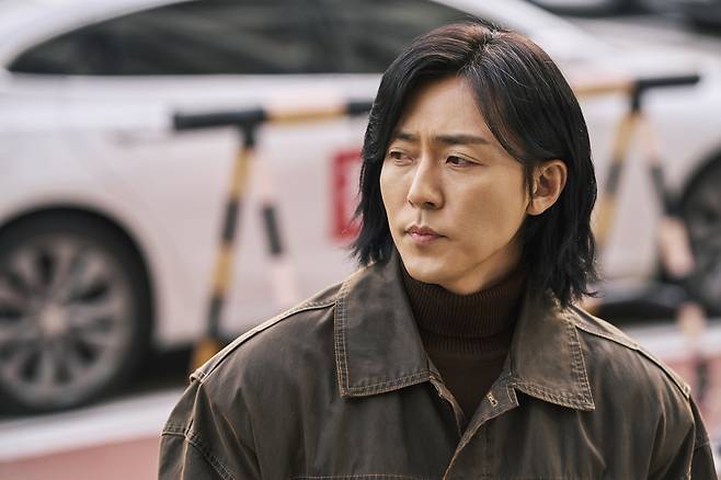 넷플릭스 오리지널 드라마 ‘당신이 죽였다’에서 진소백 역을 연기한 배우 이무생 출연 장면. 사진 넷플릭스