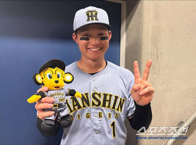 한신 외야수 모리시타는 입단 3년 만에 처음으로 베스트9에 이름을 올렸다. 올해 4번 사토와 함께 한신 중심타선을 이끌었다. 사진출처=한신 타이거즈 SNS