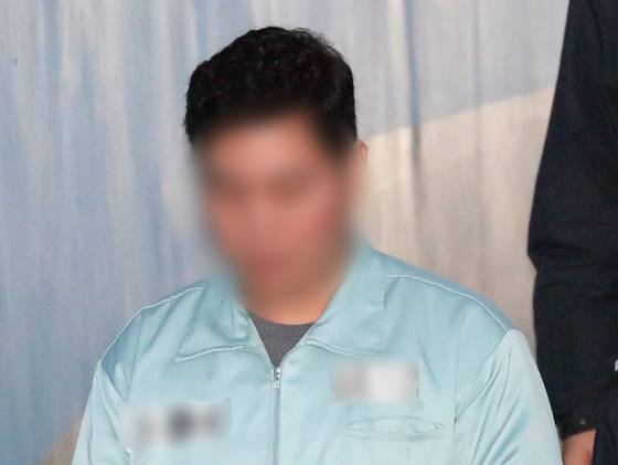 불법 주식거래와 투자유치 혐의로 구속기소 된 ‘청담동 주식 부자’ 이희진이 지난 2019년 3월 27일 오전 서울 서초구 서울고등법원에서 열린 자본시장금융투자업에관한법률위반 등 항소심 공판에 출석하고 있다. 뉴스1