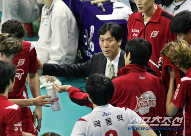 신영철 감독의 2005년 LG화재시절 모습. 연합뉴스