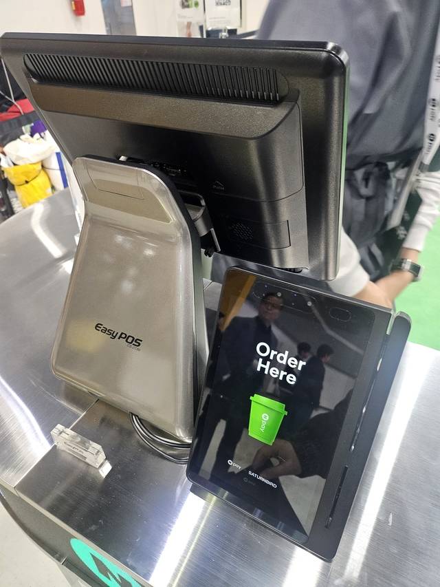 네이버페이 단말기 ‘커넥트’. [최정서 기자]