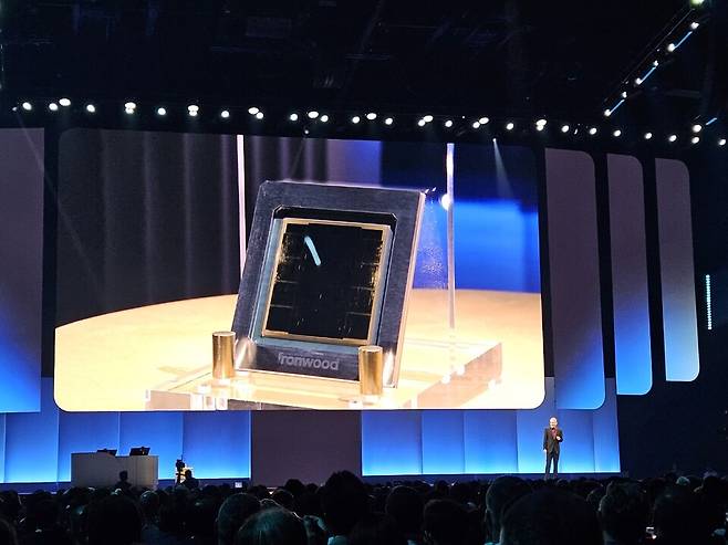 지난 4월 구글 연례 기술 컨퍼런스 '구글 클라우드 넥스트 2025'에서 공개된 7세대 TPU 아이언우드 ⓒ 연합뉴스