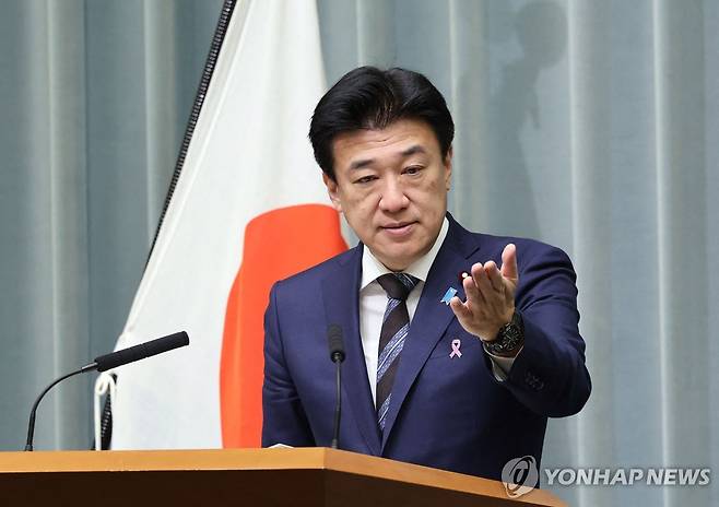 기하라 미노루 일본 관방장관 [지지 AFP 연합뉴스 자료사진. 재판매 및 DB 금지]