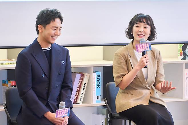 뮤지컬 '어쩌면 해피엔딩'의 박천휴 작가(왼쪽)와 한경숙 프로듀서./사진=NHN링크