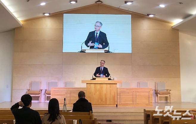 한국기독교이단연구학회(회장 유영권 목사)가 28일 경기 수원시 합동신학대학원대학교에서 '이 시대에도 사도가 있는가'를 주제로 제4회 정기학술대회를 개최했다. 장세인 기자