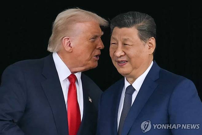 도널드 트럼프 미 대통령(좌)과 시진핑 중국 국가주석(우) [AFP 연합뉴스 자료사진. 재판매 및 DB 금지]