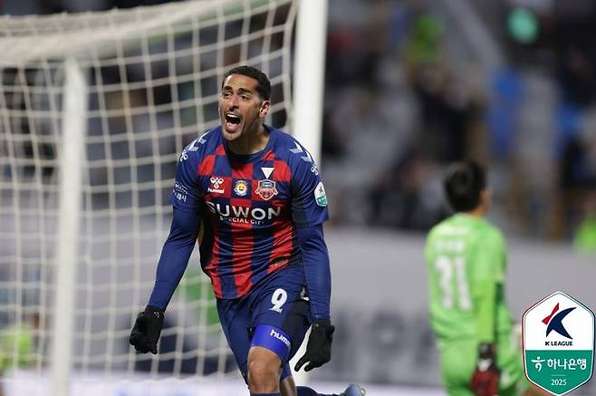 [서울=뉴시스]K리그1 수원FC 싸박. (사진=한국프로축구연맹 제공)