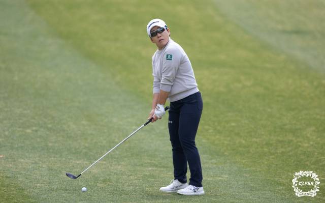 샷을 준비하고 있는 신지애. 사진 제공=KLPGA