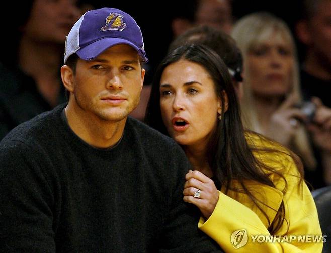 2007년 데미 무어(왼쪽)-애슈턴 커처 커플 [EPA 연합뉴스 자료사진]