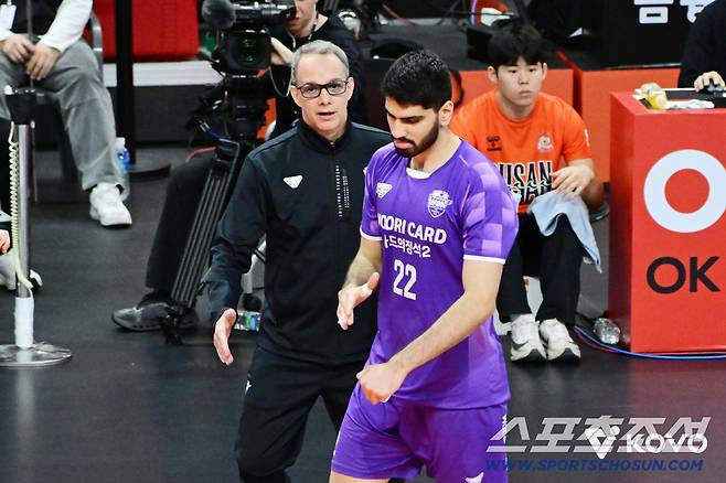 우리카드 파에스 감독-알리. 사진제공=KOVO