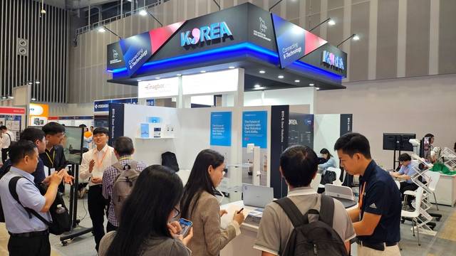 코트라는 한국로봇산업진흥원과 협력해 11월 27일부터 29일까지 3일간 호치민 사이공 전시·컨벤션센터(SECC)에서 열리는 ‘베트남 국제 기계산업박람회(VINAMAC EXPO 2025)’와 연계해 ‘K-로봇관’을 공동 운영했다. [코트라 제공]