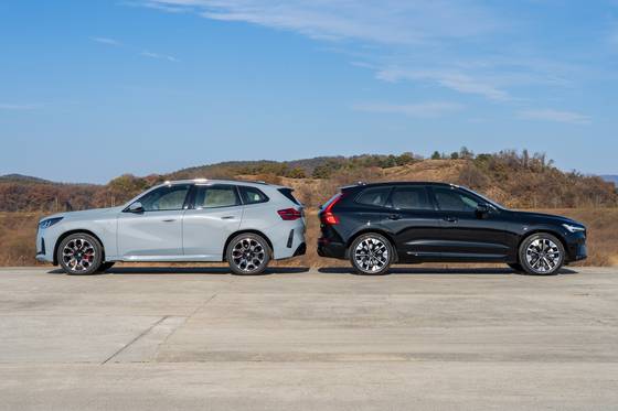 BMW X3(왼쪽)와 볼보 CX60.