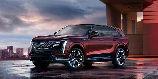 2단계 자율주행 기술 ‘슈퍼크루즈’를 장착한 ‘에스컬레이드 IQ’ 외관 이미지. 캐딜락 제공