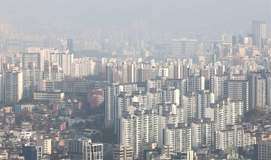 서울 남산에서 바라본 아파트 모습