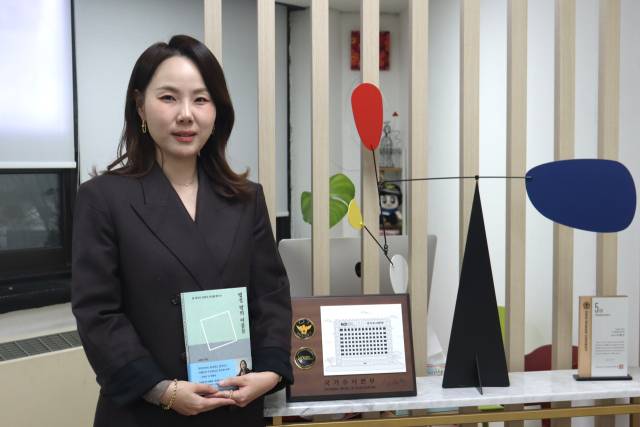 서울 종로구 소재 법률사무소에서 만난 서혜진 변호사. 김수호 기자