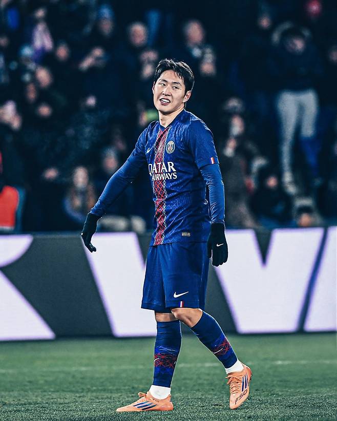 파리 생제르맹(PSG)은 30일(한국시간) 모나코 루이 2세 경기장에서 열린 2025~2026시즌 리그앙 14라운드에서 AS모나코에 0-1로 패했다. 이강인은 3경기 연속 리그 선발 출전했지만, 공격 포인트는 없었다. 사진출처|PSG 페이스북