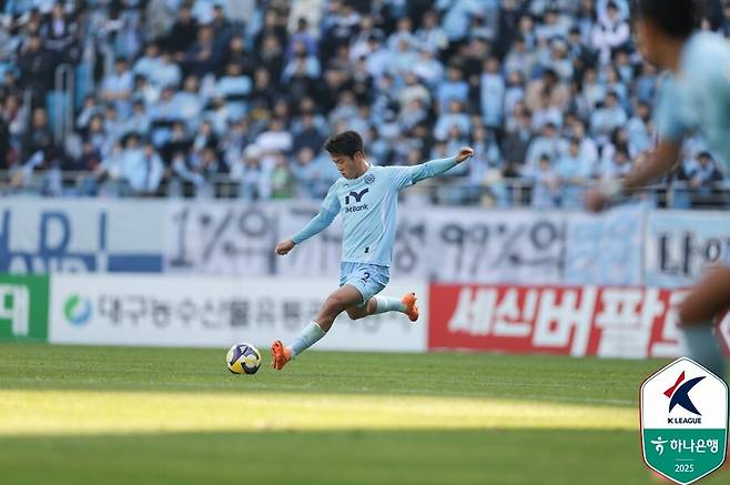 ▲ 30일 대구IM뱅크파크에서 하나은행 K리그1 2025 최종 38라운드를 통해 대구FC와 FC안양이 맞붙었다. 최소한 이기고 다른 팀의 결과를 지켜봐야 했던 대구는 2-2로 비겨 끝내 다이렉트 강등을 당했다. ⓒ 한국프로축구연맹