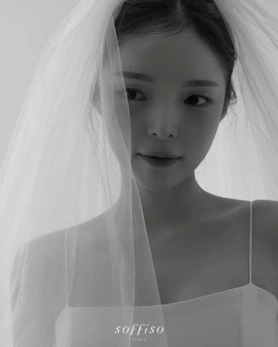 박진주 /사진=소피소 스튜디오 SNS