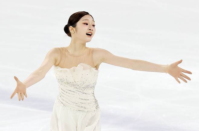 신지아(세화여자고등학교)가 30일 서울 양천구 목동아이스링크에서 열린 2025 KB금융 전국남녀 피겨스케이팅 회장배 랭킹대회 여자 싱글 프리 프로그램 연기를 펼치고 있다. 2025.11.30 뉴스1