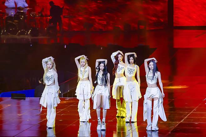 Girl group NMIXX performs during its first world tour, ″Episode 1: Zero Frontier,″ held at Inspire Arena in Incheon on Nov. 29 and 30. [JYP ENTERTAINMENT]