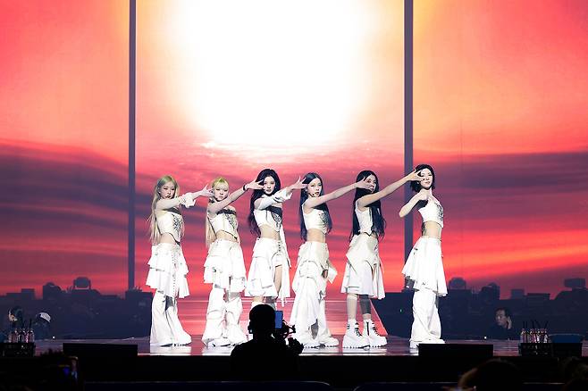 Girl group NMIXX performs during its first world tour, ″Episode 1: Zero Frontier,″ held at Inspire Arena in Incheon on Nov. 29 and 30. [JYP ENTERTAINMENT]