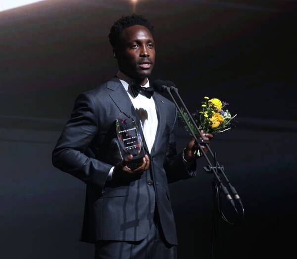 1일 서울 서대문구 스위스그랜드호텔에서 열린 K리그 2025 대상 시상식에서 K리그2 MVP를 수상한 인천 유나이티드 제르소가 수상 소감을 말하고 있다.연합뉴스